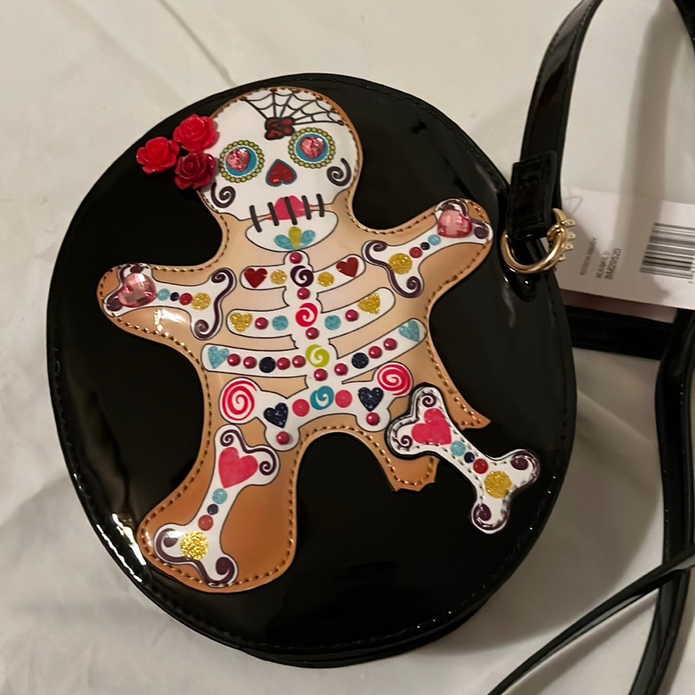 NWT Betsey Johnson gingerbread skeleton purse Halloween